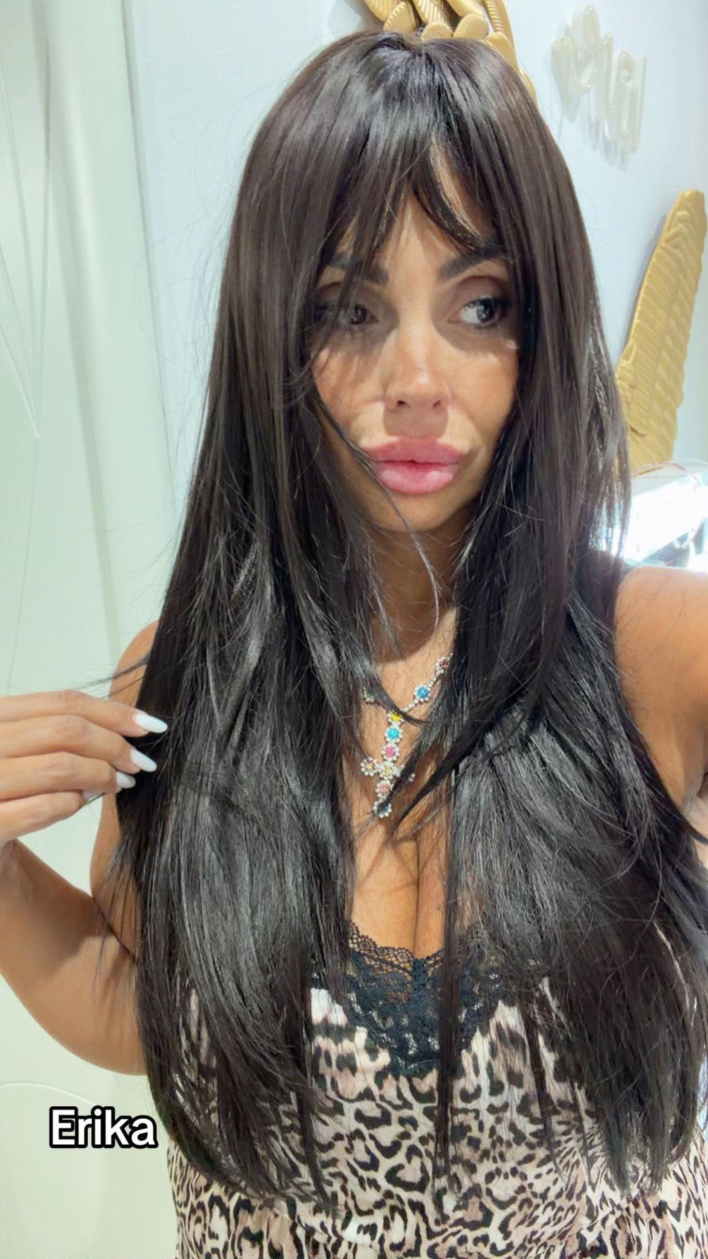 PARRUCCA ERIKA CASTANA