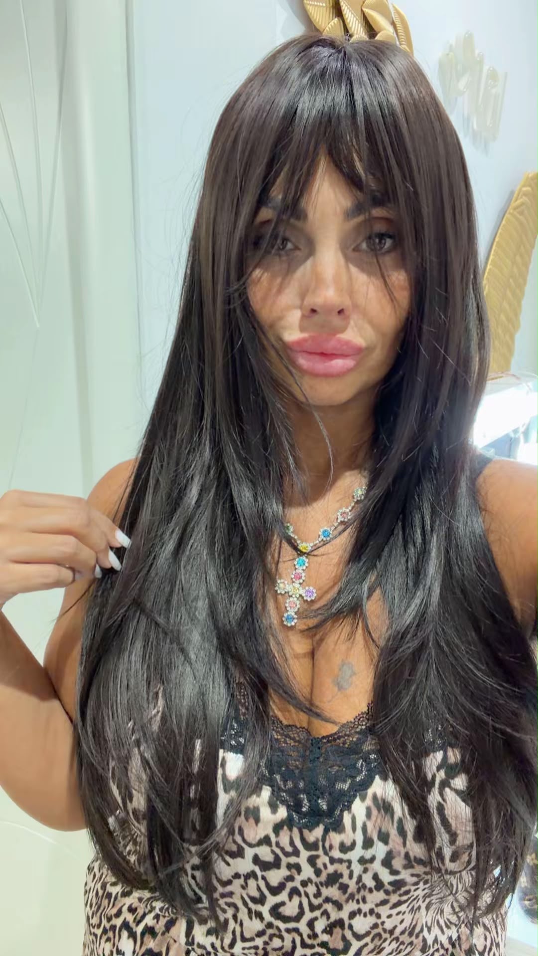 PARRUCCA ERIKA CASTANA