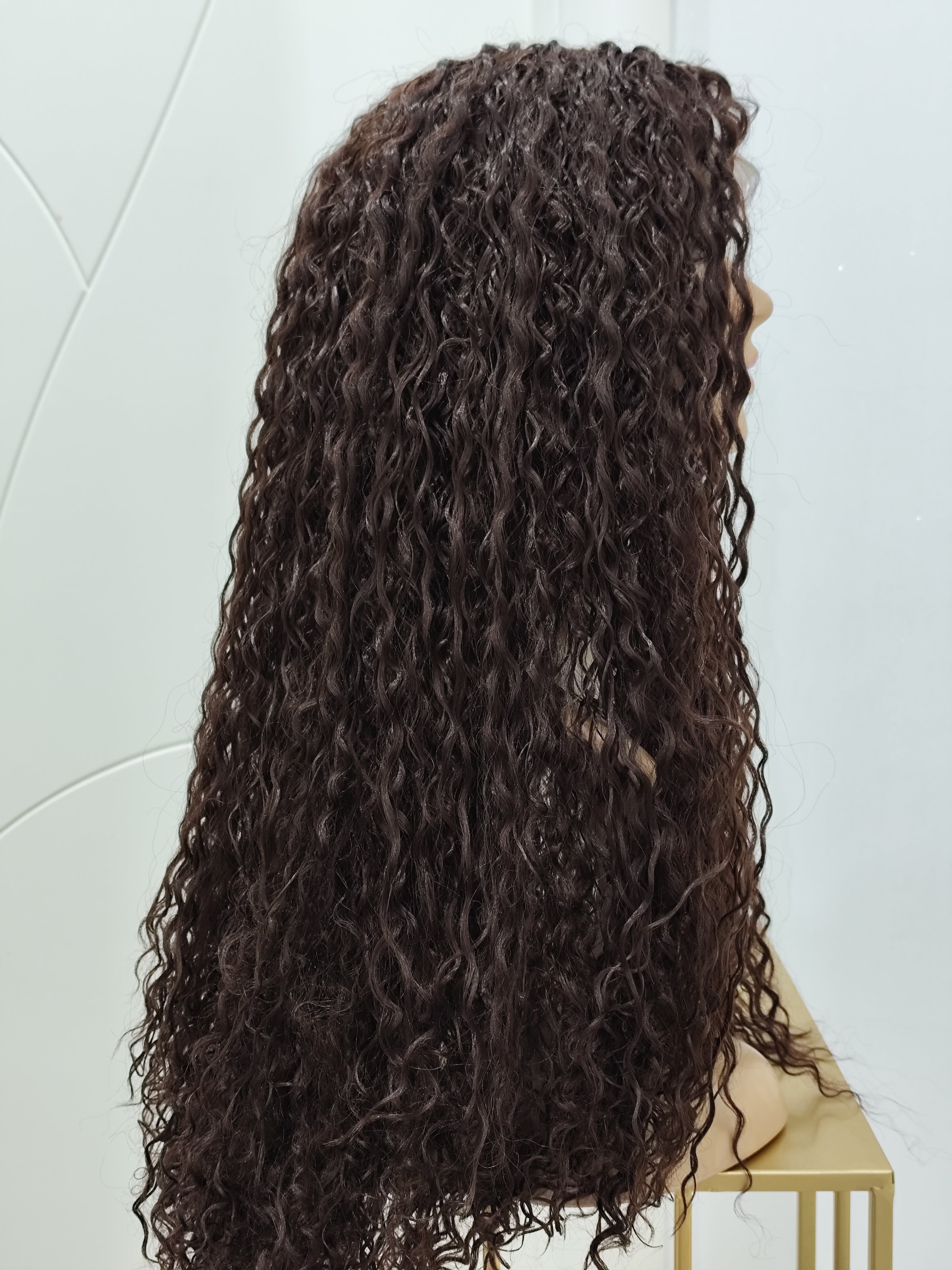 PARRUCCA MOIRA CASTANO