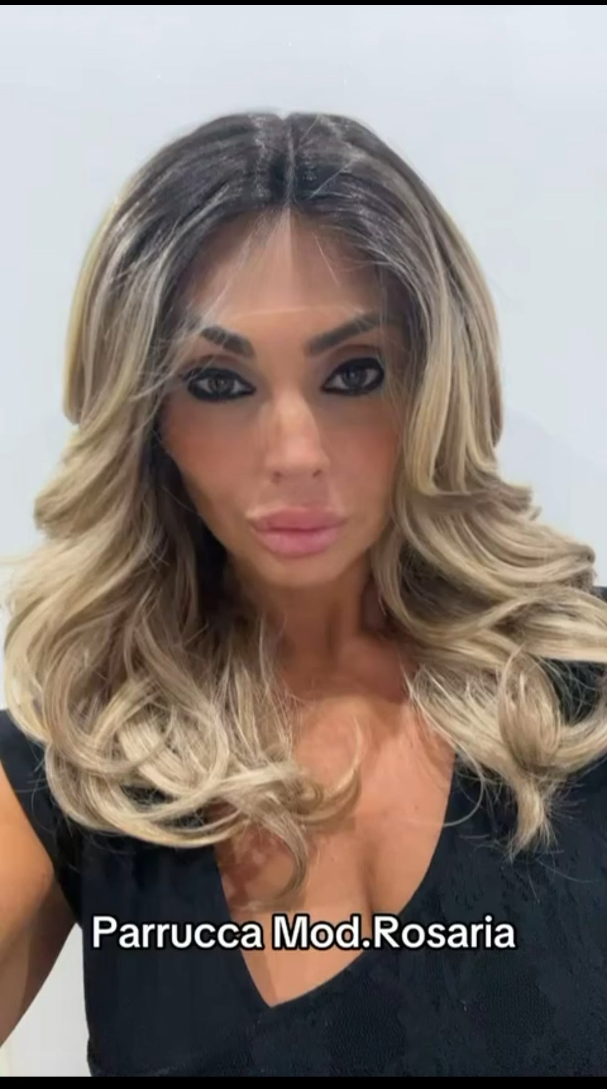 PARRUCCA ROSARIA BIONDA